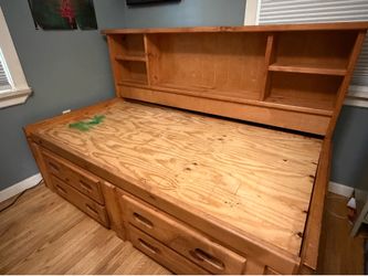 Twin daybed