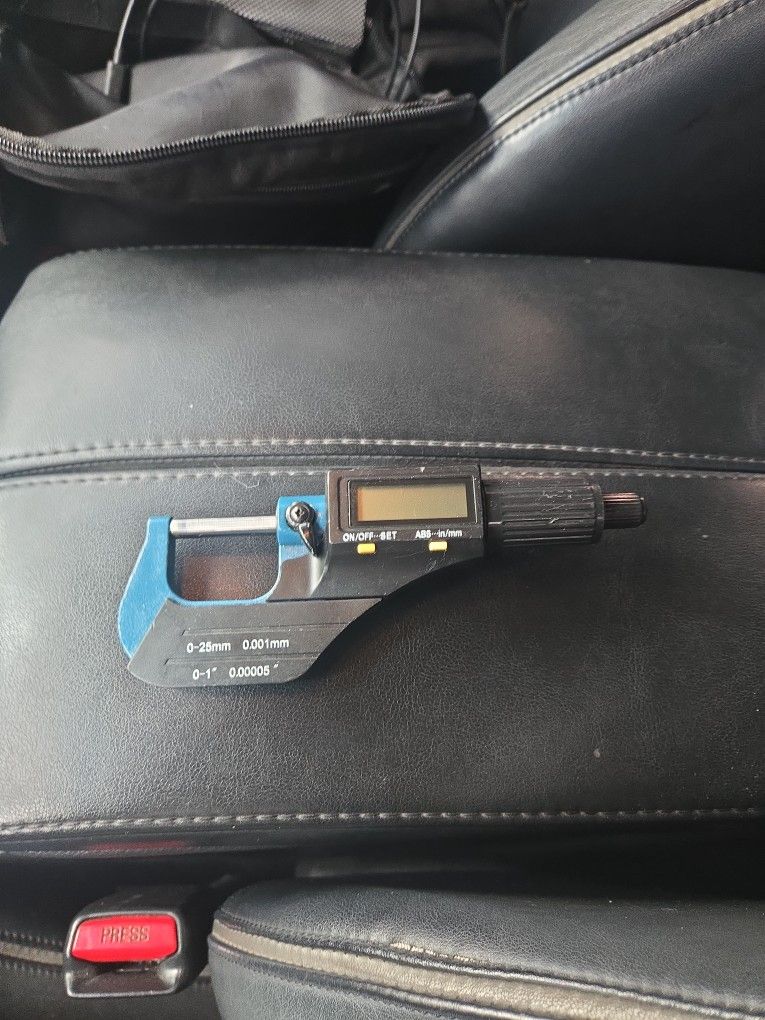Digital Micrometer 
