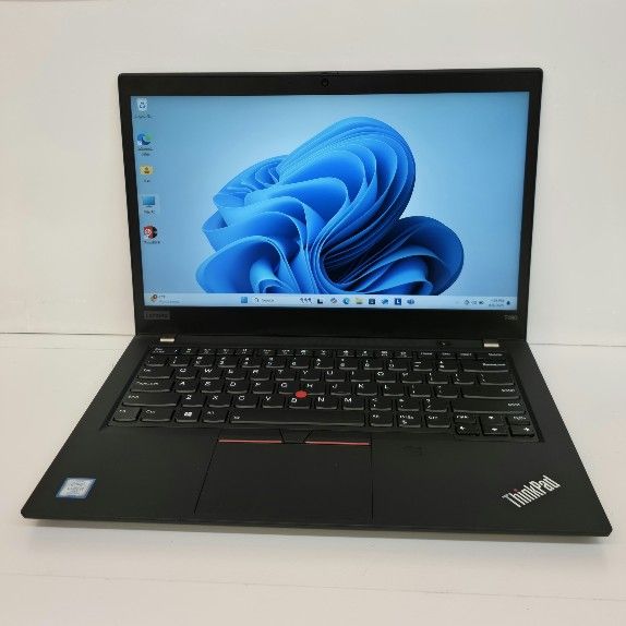 Lenovo ThinkPad T490 | i7 8th Gen | 16GB RAM | 256GB SSD | Windows 11 Pro
Lenovo Laptop De Venta
