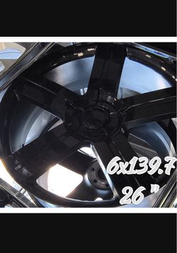 Go big or go home with these 26s! 🛞🔥 ​⚡ Size: 26" 💥 Bolt Pattern: 6x139.7 🛻 Fits: Chevy Silverado/Tahoe, GMC Sierra/Yukon, Cadillac Escalade, Ram 