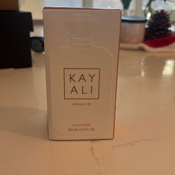 Kayali 28 Vanilla Perfume 
