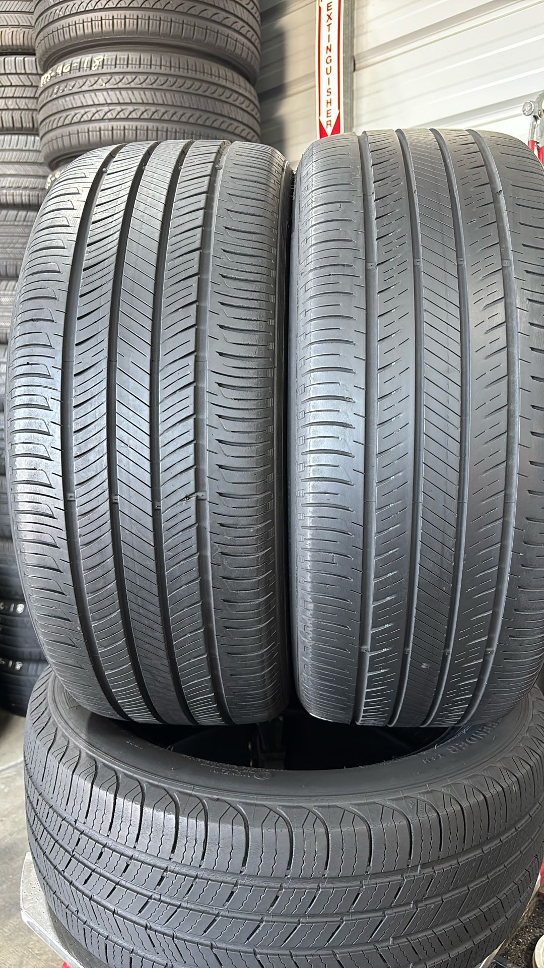 Hankook-215/45/18
