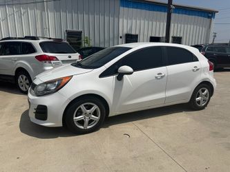 2016 Kia Rio 5-Door LX