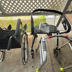 Wheelchair / walker