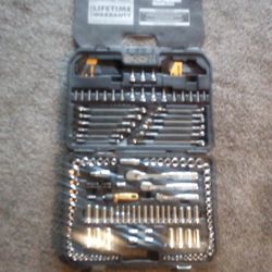 DEWALT complete Tool Set