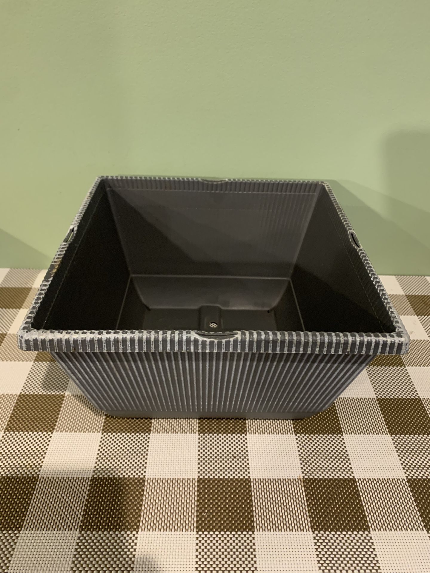 New 10 Inch Square 6 Inch Deep Plastic Flower Pot W/ Drain Holes. Has Light Gray Painted Accents, Raised Vertical Lines