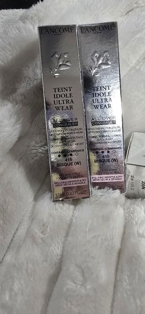 1 Foundation 2 Concealers