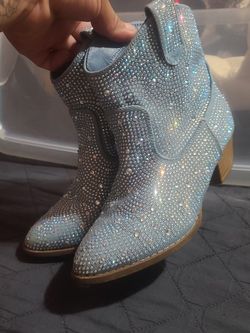 Link girl boots size 12