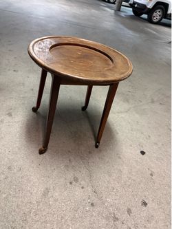 Antique rotating wood table 21x21 asking $30