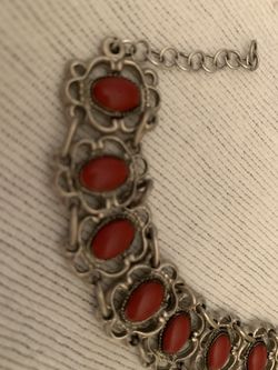 ***BEAUTIFUL BRACELET FOR SALE **** EXCELLENT CONDITION