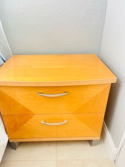 Bedroom set drawer dresser and night stand