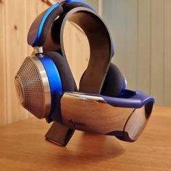 Dyson-Zone-Headphones 