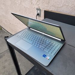 Laptop: Core i7, Windows11 V-25H2, Microsoft365