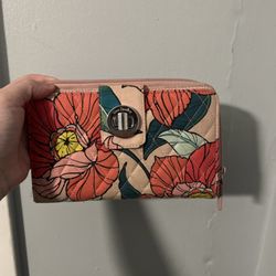Vera Bradley turn lock wallet In Vintage Floral