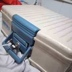 BRINKS SAFE WITH KEY