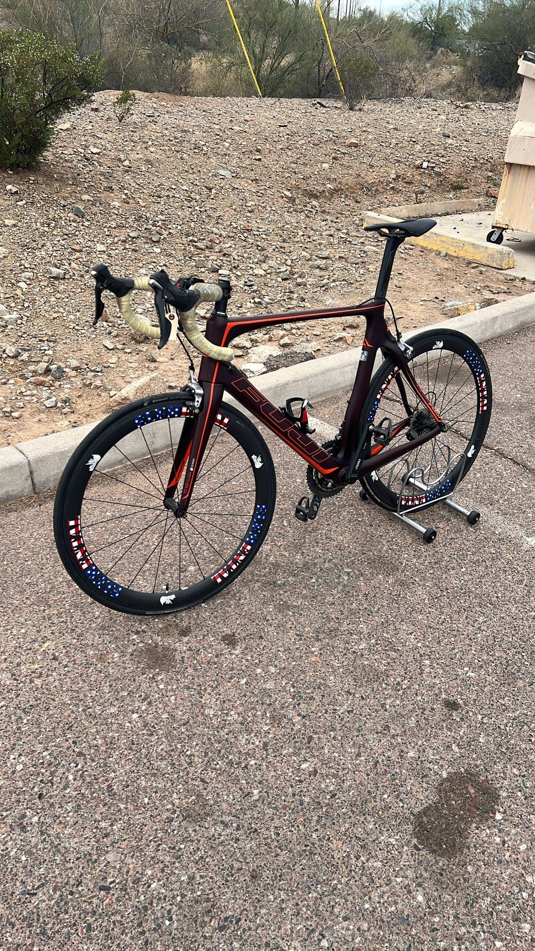 Fuji Transonic 2.3 56cm Carbon Fiber Aero Bike