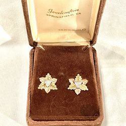Vintage Like New Black Hills Gold  Leaf Design Diamond Earrings. There’s Six Diamonds In Each Earring. I’ll Bring A Diamond Tester. 