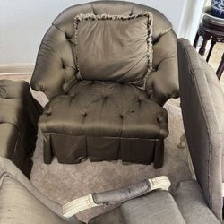 Old style Well Made Classic Furniture