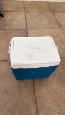 Small Coleman Ice chest