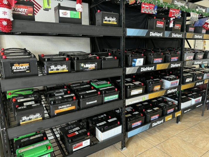 Baterías Para Trocas Y Carros Car/Truck Batteries