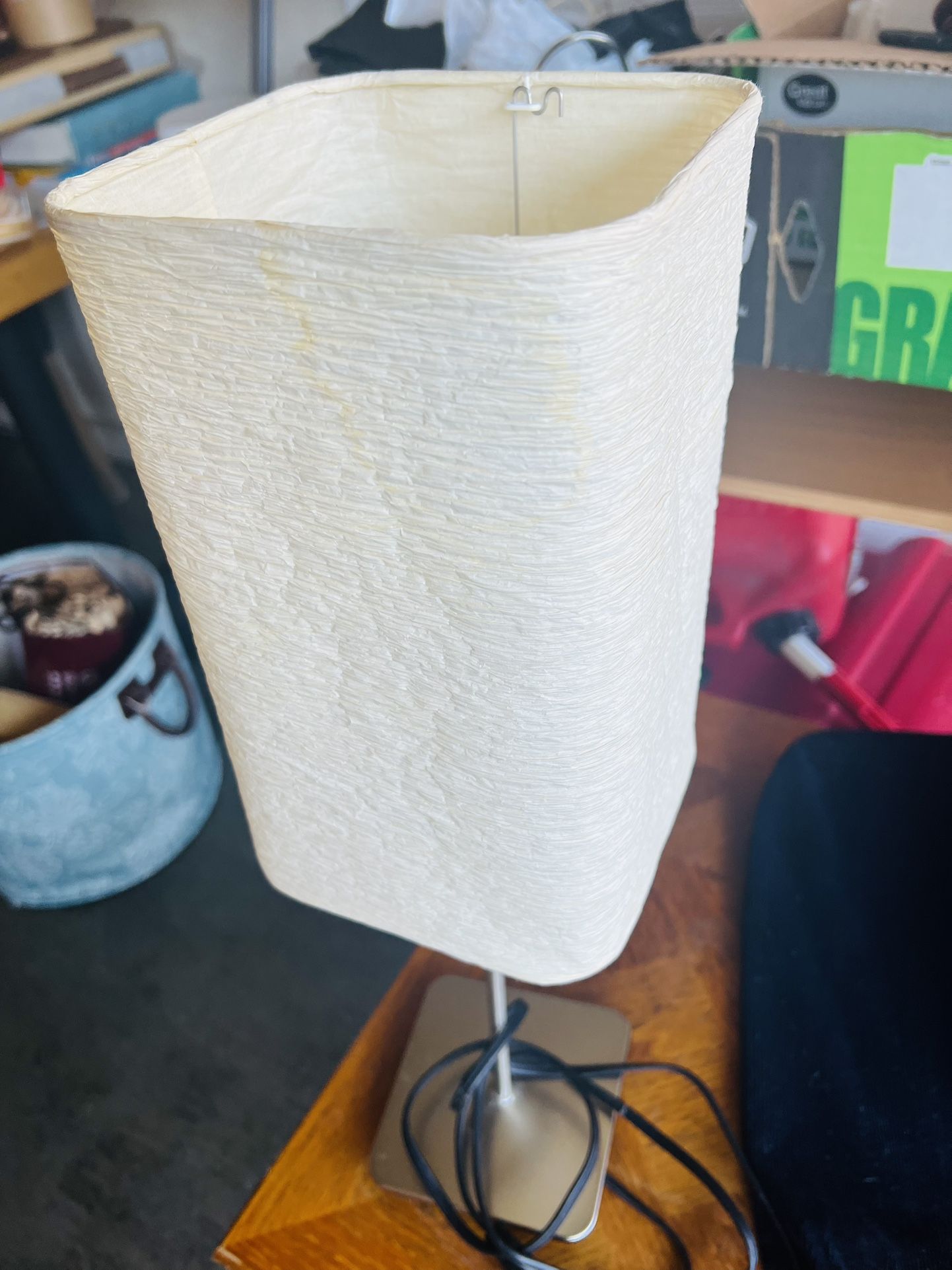 Lamp/laundry Basket/plant/weight scale