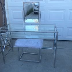 Make Up Vanity