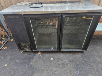 90" refrigerated beer cooler and 59" refrigerated beer cooler