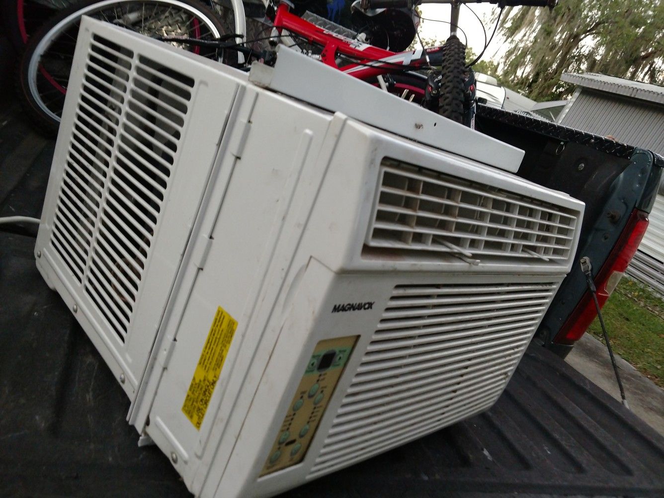 Magnavox window unit 12000 BTUs ice Cold air for Sale in Plant City, FL