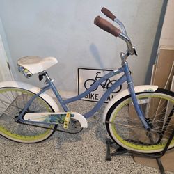 🔥🚲🔥Beach Crusier Size 24 Tires(small Rider Or Teenager 🔥🚲🔥