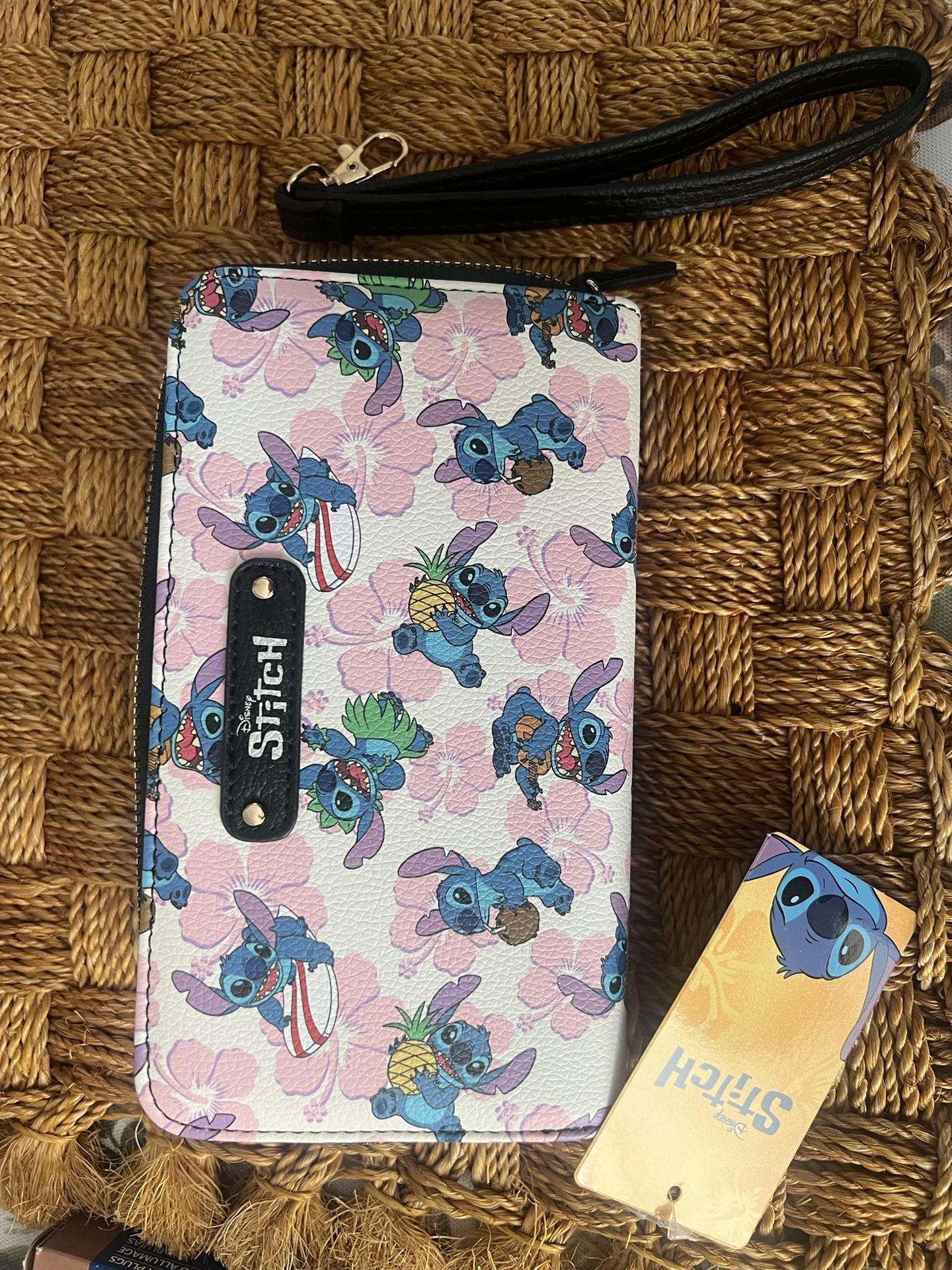NEW Disney Stitch Floral Wallet