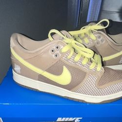 Nike X Undefeated Dunks Size 9.5 