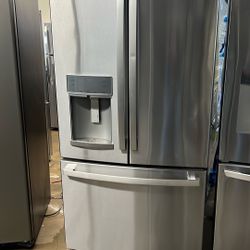 NEW OPEN BOX GE FRENCH STYLE REFRIGERATOR 