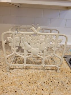 Magazine/Newspaper Stand 