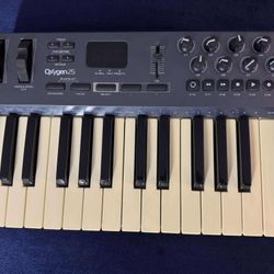 M-Audio Oxygen 25 (3rd Gen) Key MIDI Controller