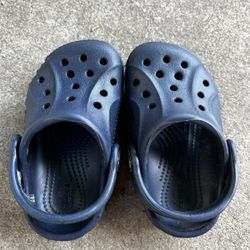 Croc Size 4