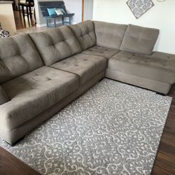 Sectional Sofa 