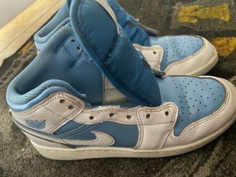 Air Jordan 1 mids ,white and blue ,size 6y