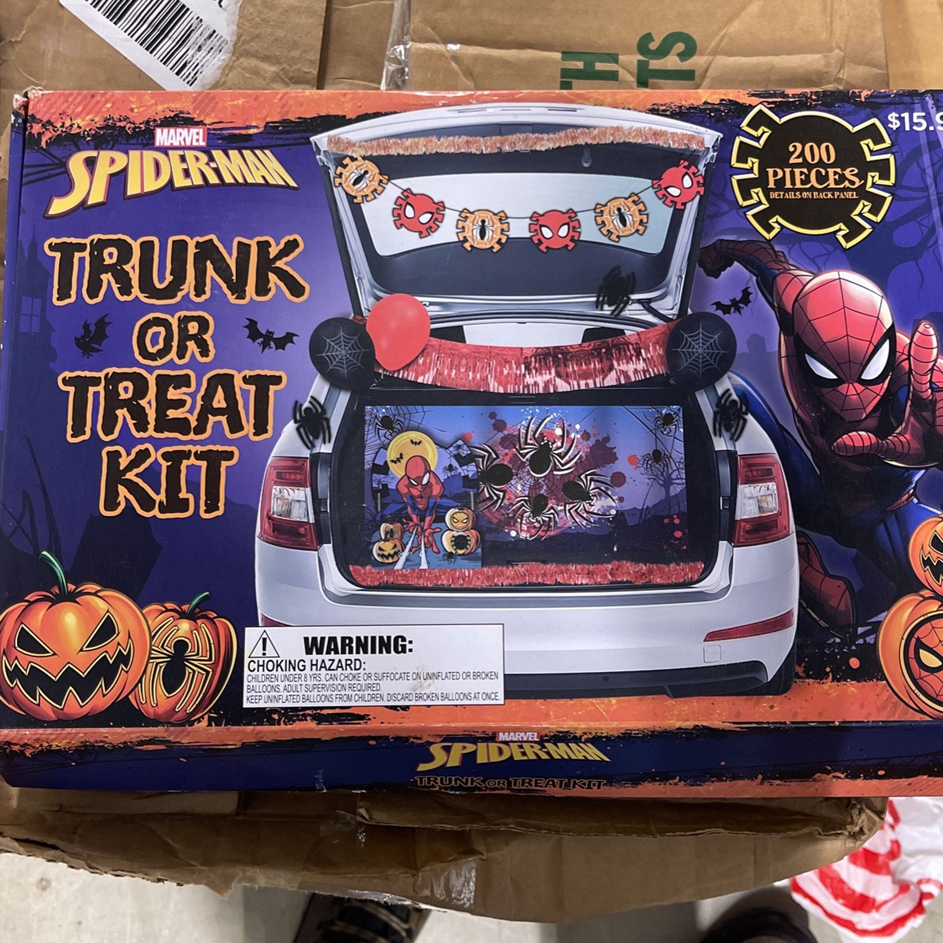 Spiderman Trunk or Treat Kit, 200 Pieces