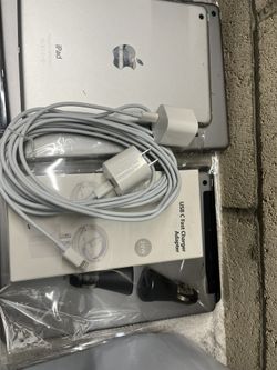 iPad Full Accessory Bundle – Fast Charger + Cable + Car Charger Inclu