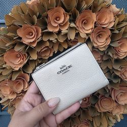 Coach Bifold Women's Wallet 