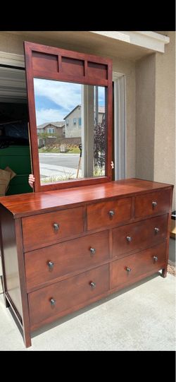 Seven drawer dresser with mirror