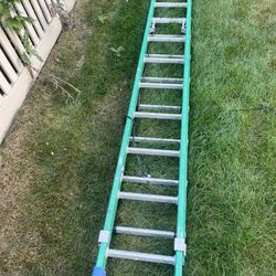 Fiberglass Extension Ladder