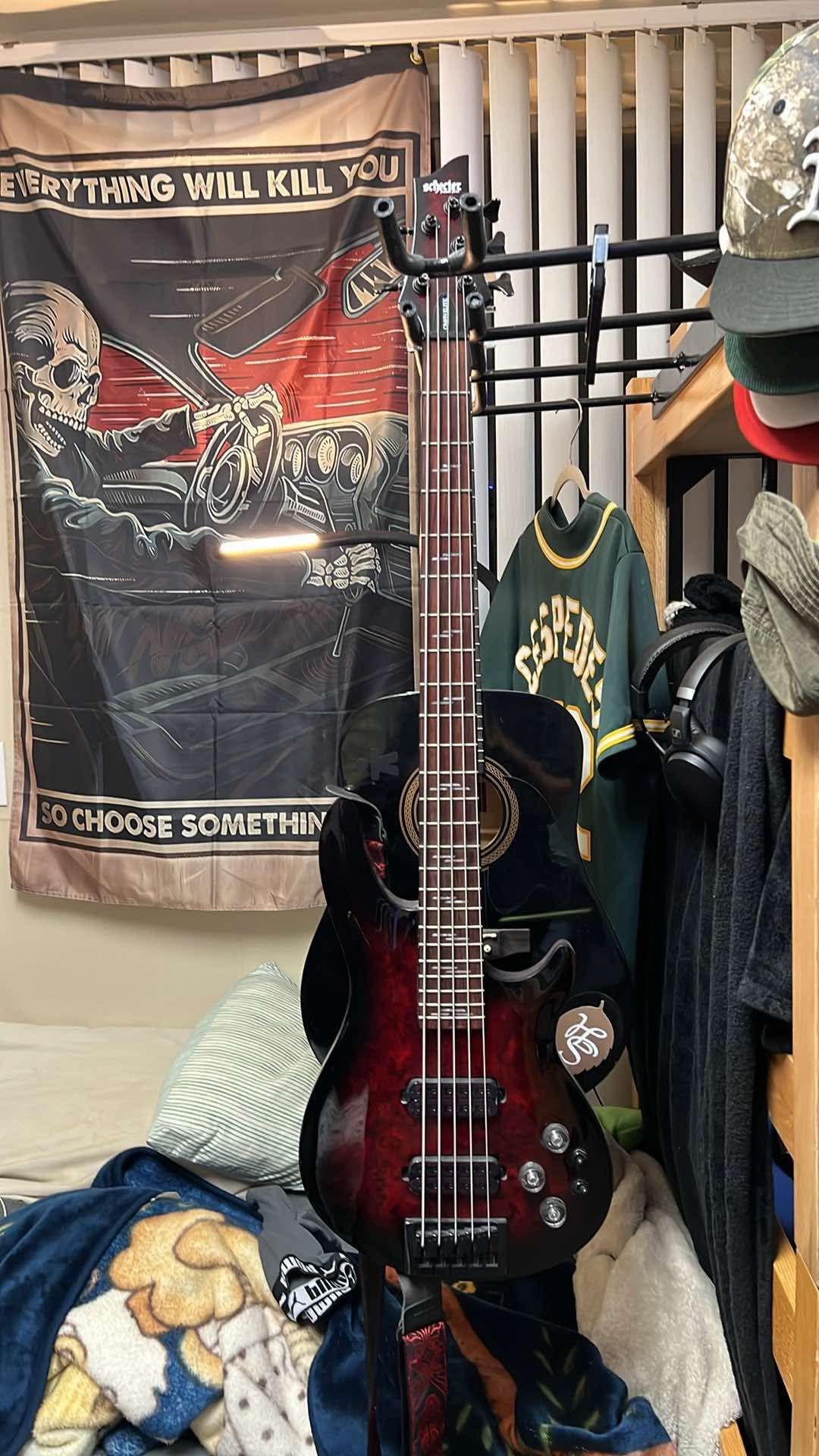 Schecter 5 String Bass