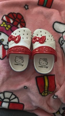 Hello Kitty Crocs 