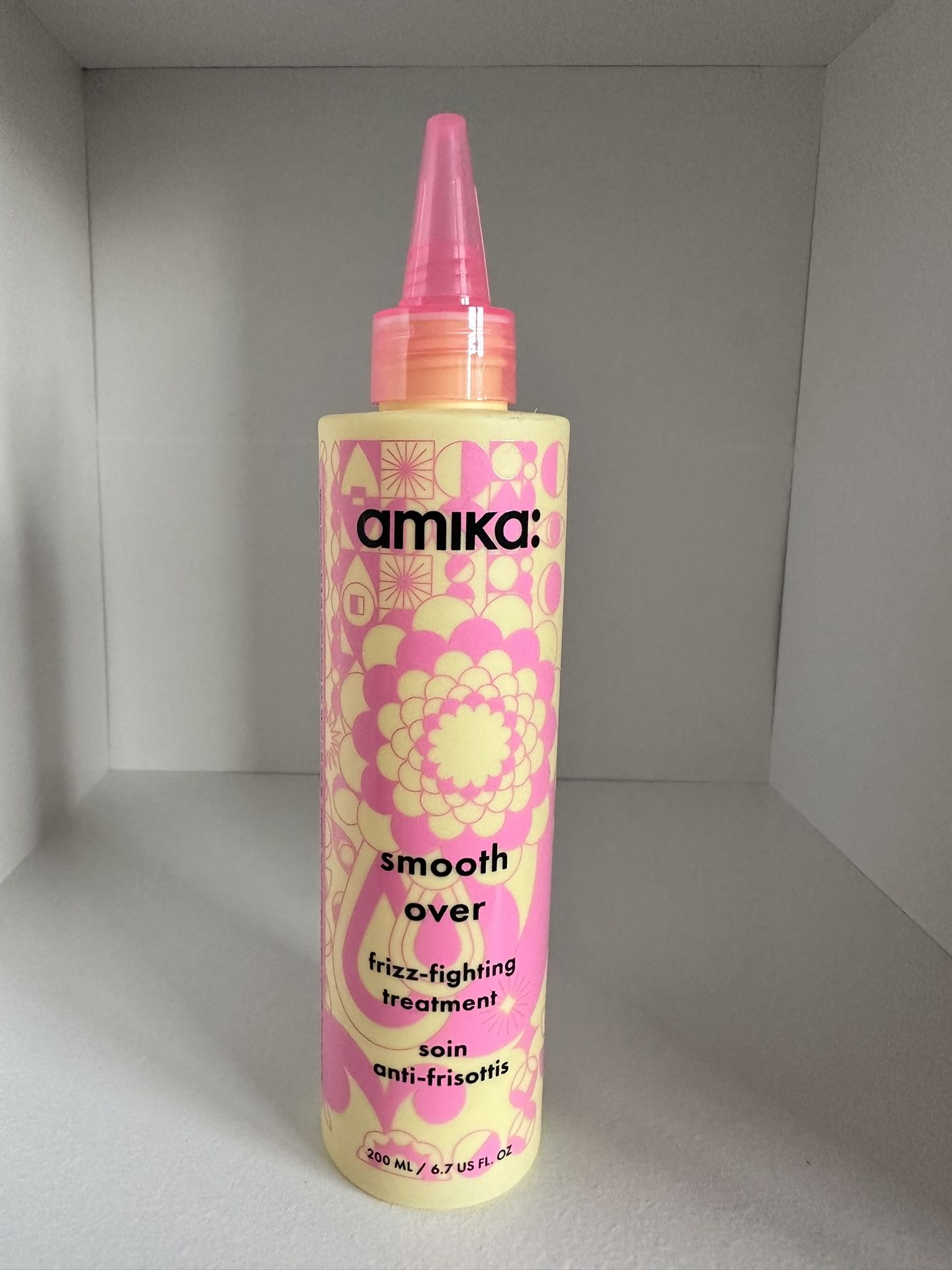 Amika Smooth Over Frizz-Fighting Treatment