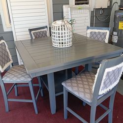 Table and 4 chairs fresh redone  in gray