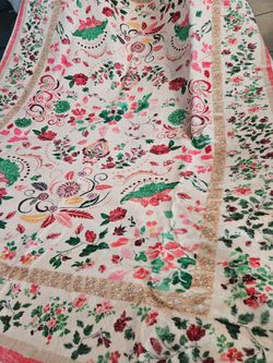 Brand New 8x6 Feet Floral Area Rug