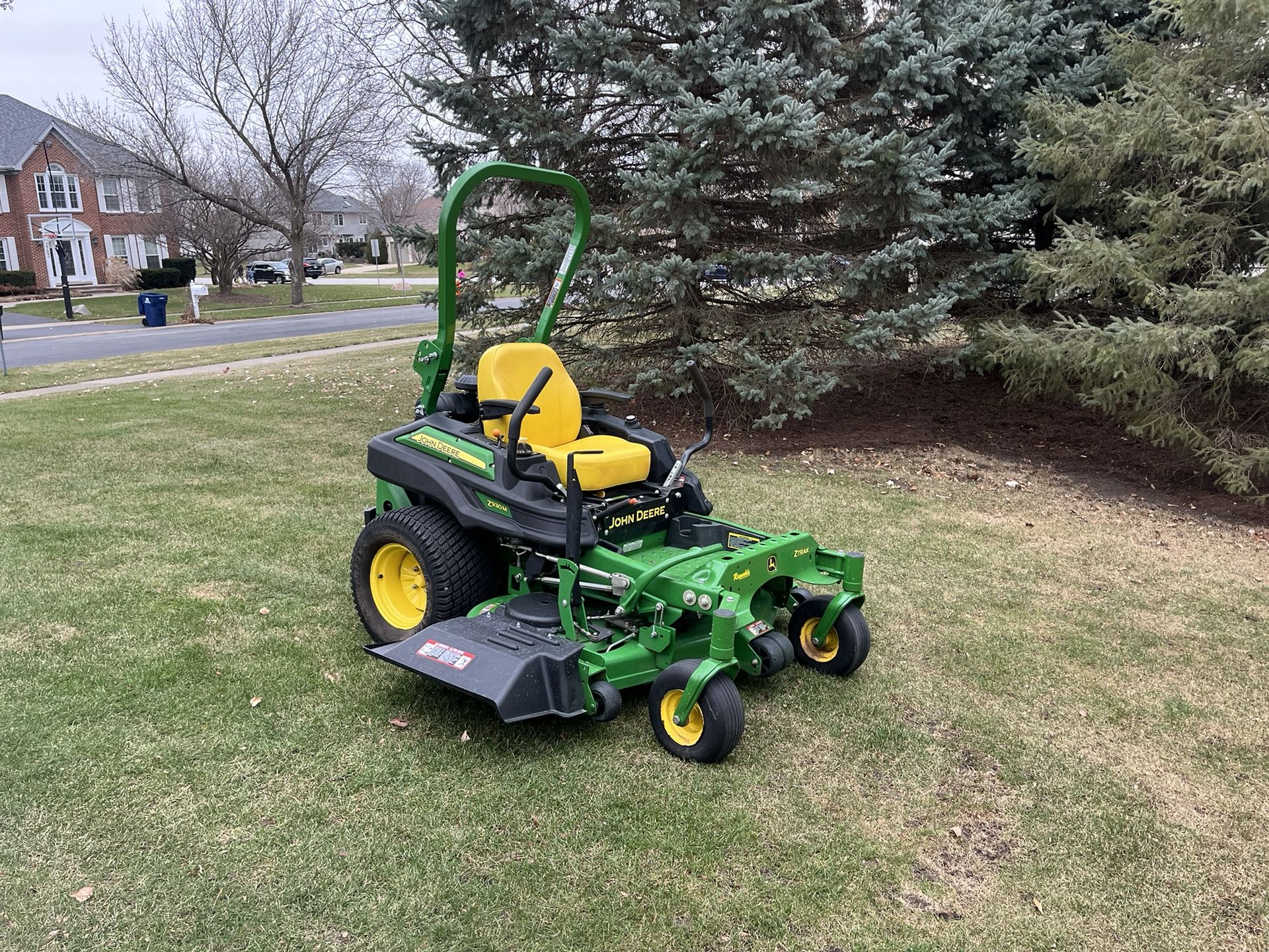 John Deere Z930m Zero Turn Lawn Mower With A 60 Inch Mulch On Demand Deck And A Kawasaki Motor