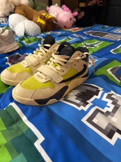 Nike Jordan Travis Scott PS Kids Size 3