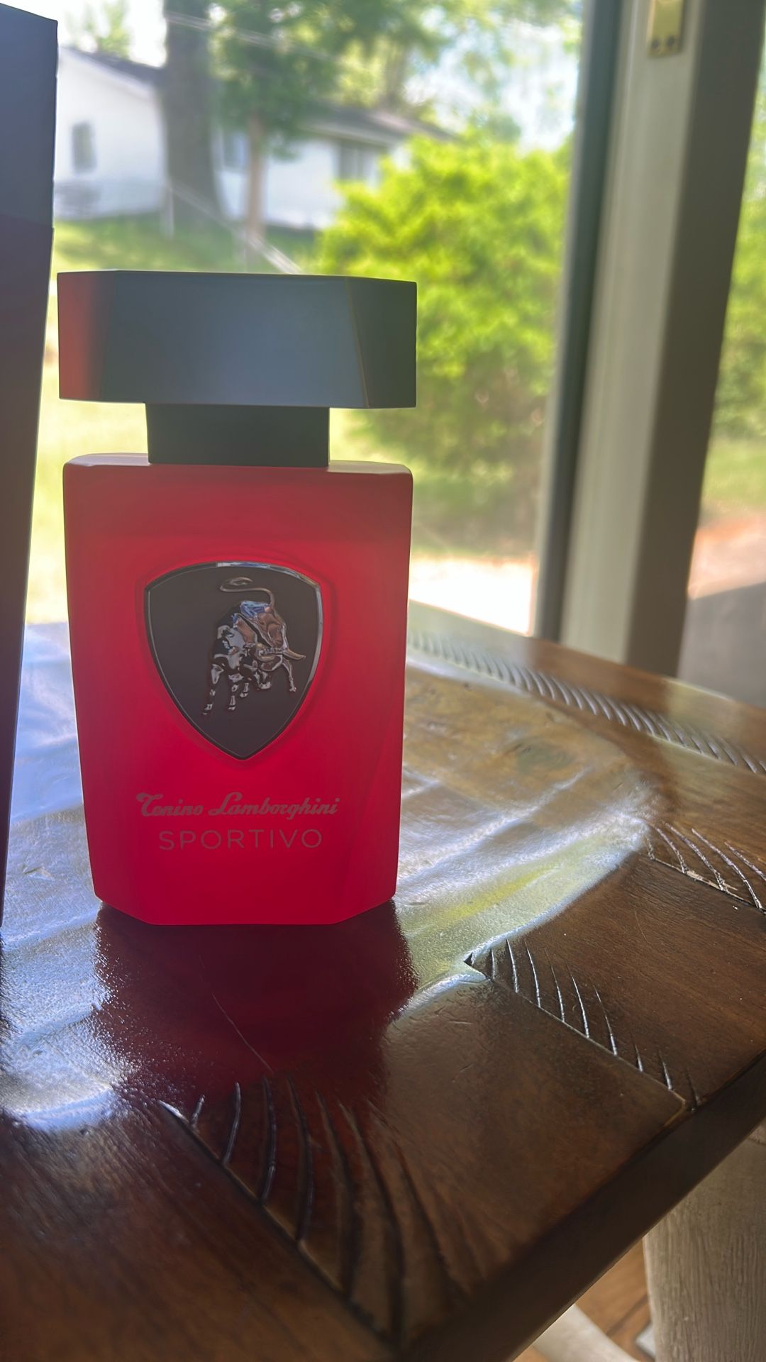 Red Candy Apple. Smells Very Delightful Definitely A Mood Changer.